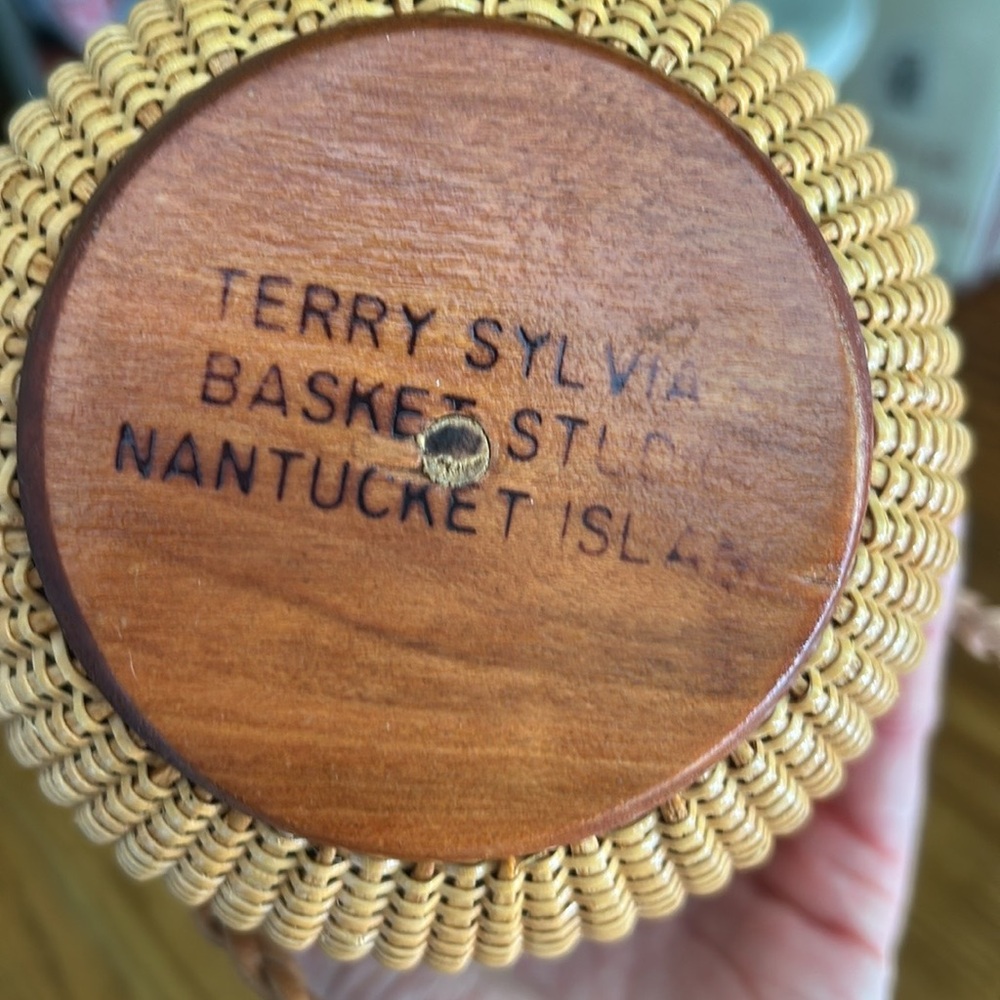 Authentic Rare Nantucket woven Tan Basket Bag - Picture 5 of 5